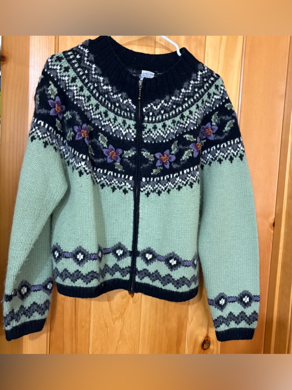 Vintage Icelandic Design Zip Up Knit Sweater, 70% Lambs Wool, Size M